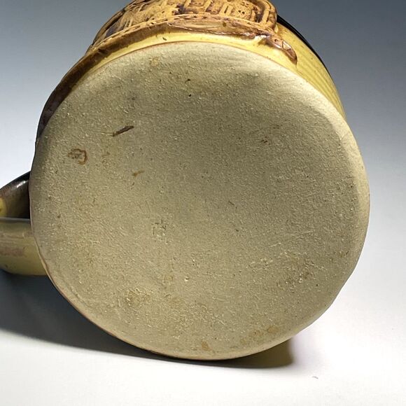 H.M. Tower of London 3D Etched Stoneware Pottery Coffee Tea Mug England Royal - Picture 7 of 8